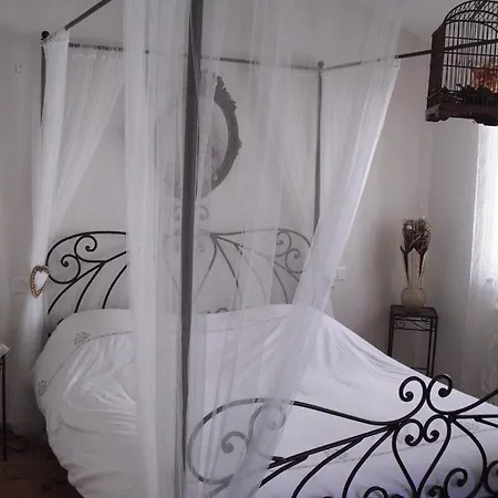 Chambres D'hotes Les Terrasses De Cailla